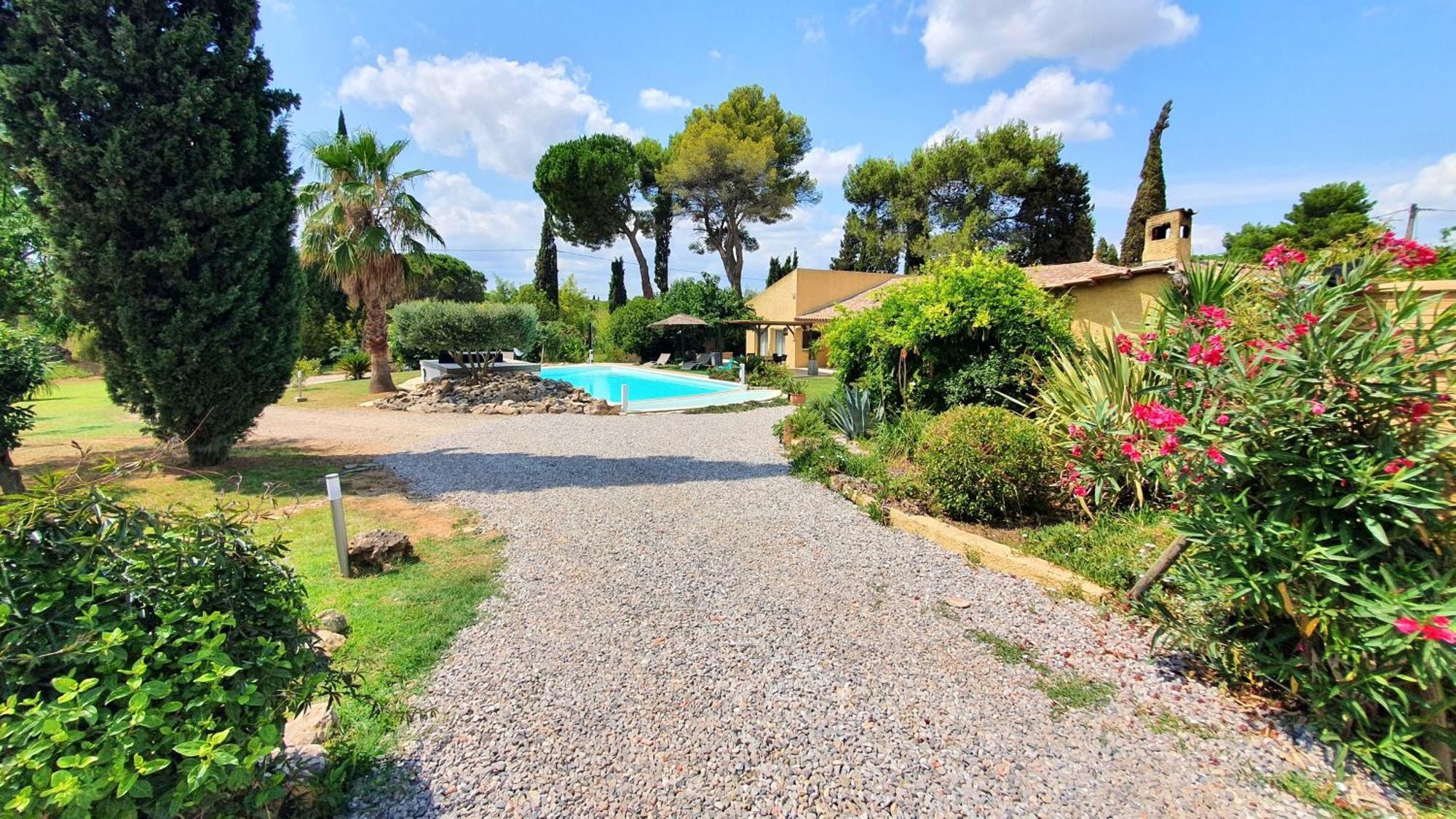 Villa Spacieuse A Beziers Avec Piscine Privee Et Jacuzzi Buitenkant foto